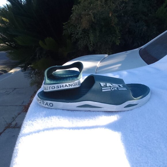 Sandals_&_Flip_Flops